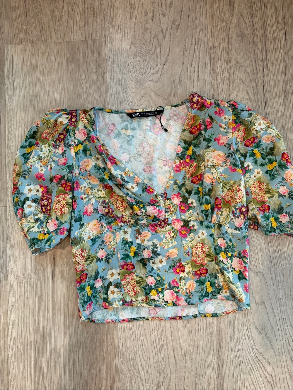 Zara Floral Puff-Sleeve V-Neck Crop Top - Light Teal with Multicolor Flowers